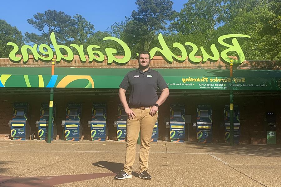 Alumnus incorporating Northwest experiences as safety specialist at amusement park